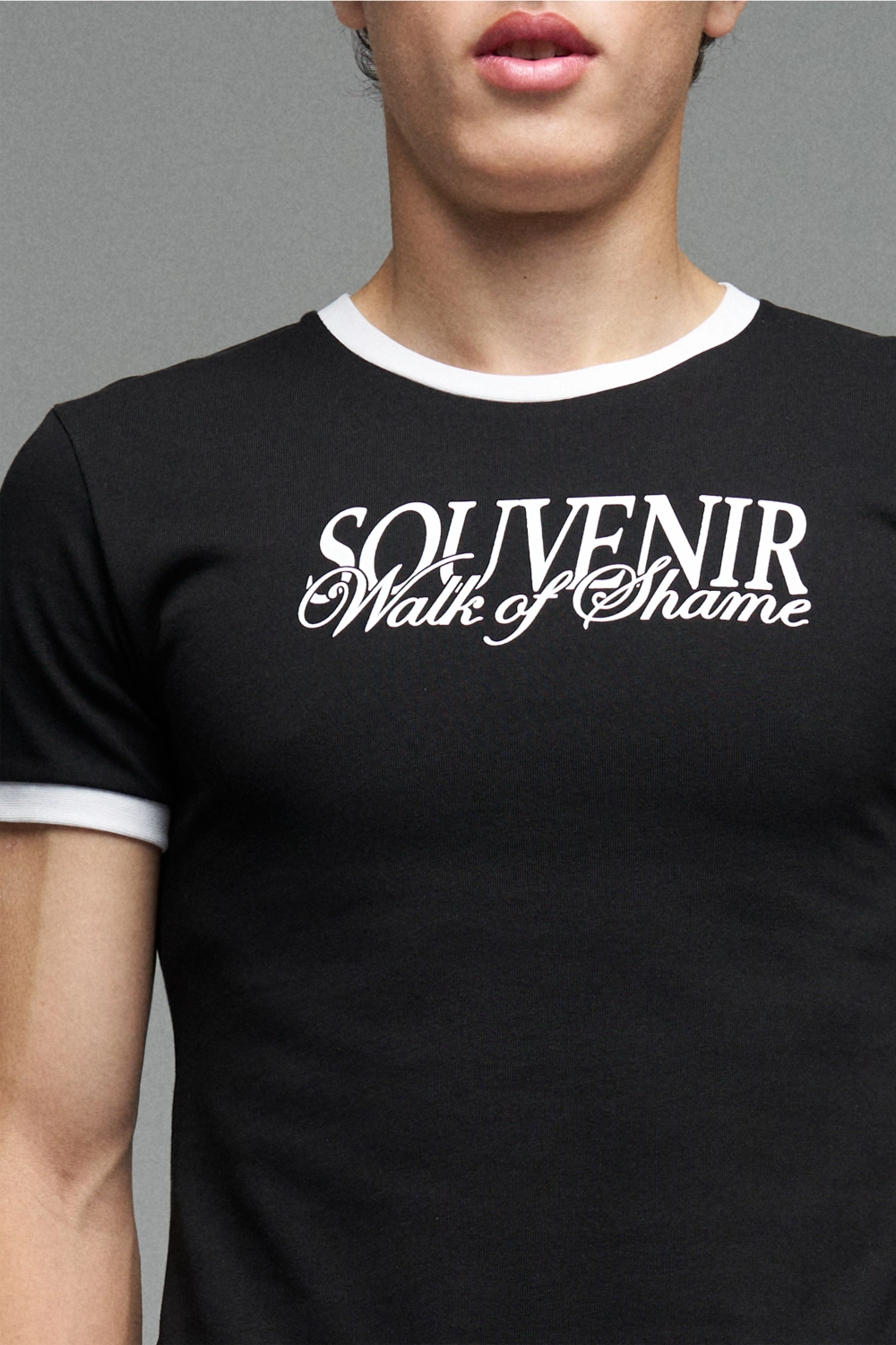 Приталенная футболка "Souvenir"