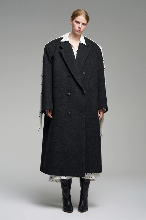 Двубортное пальто из шерсти