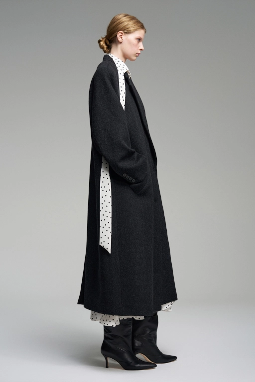 Двубортное пальто из шерсти