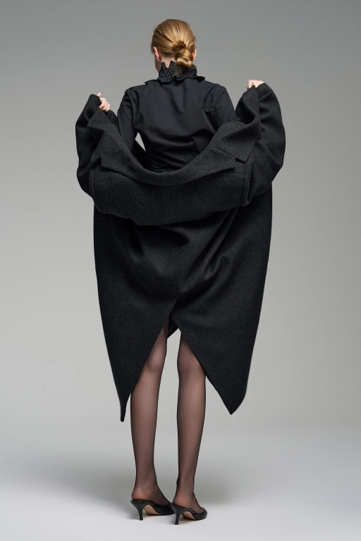 Двубортное пальто из шерсти