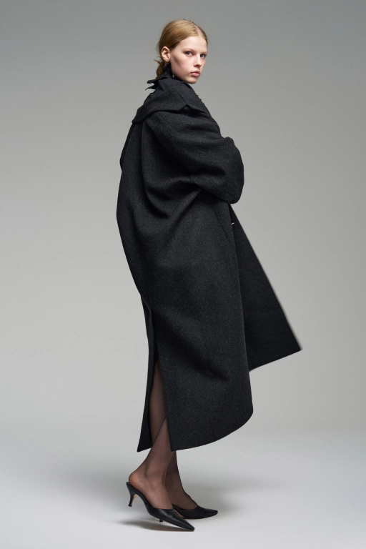 Двубортное пальто из шерсти