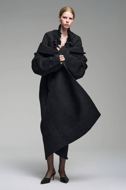 Двубортное пальто из шерсти