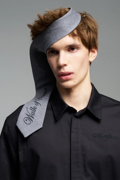 Галстук с вышивкой