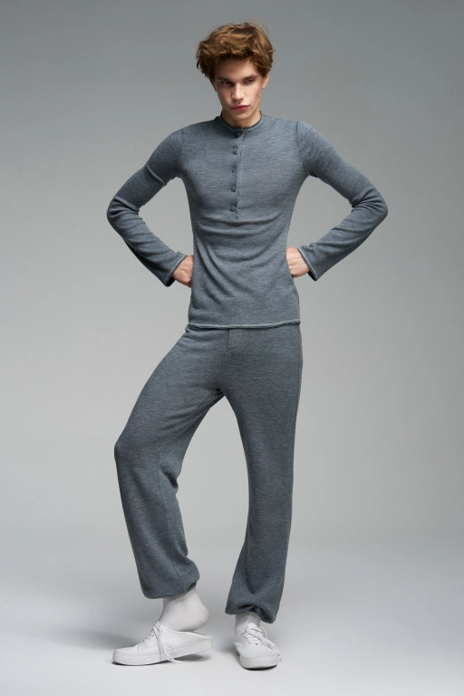 Лонгслив на пуговицах